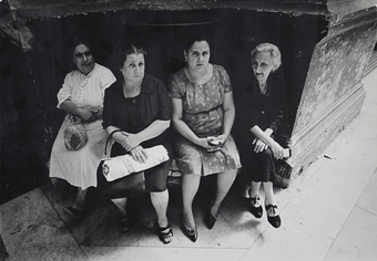Four Women, From the series »The Italians« – print by Bruno Barbey – OstLicht