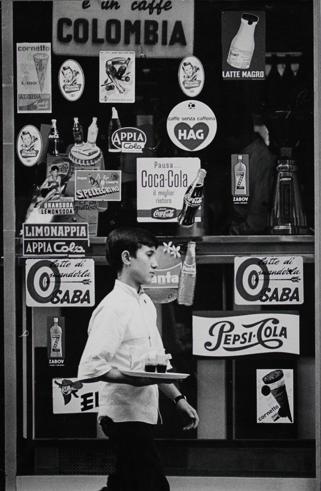 Waiter, From the series »The Italians« – print by Bruno Barbey – OstLicht